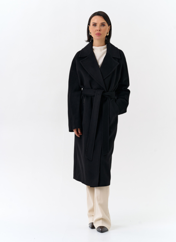 Женское пальто в черном цвете