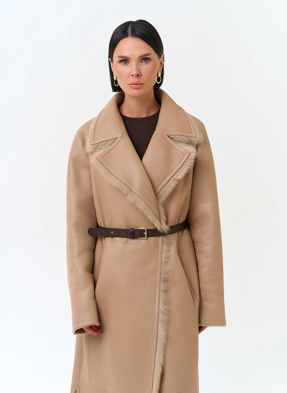 Женская двухсторонняя дубленка из натурального меха с английским воротником фото