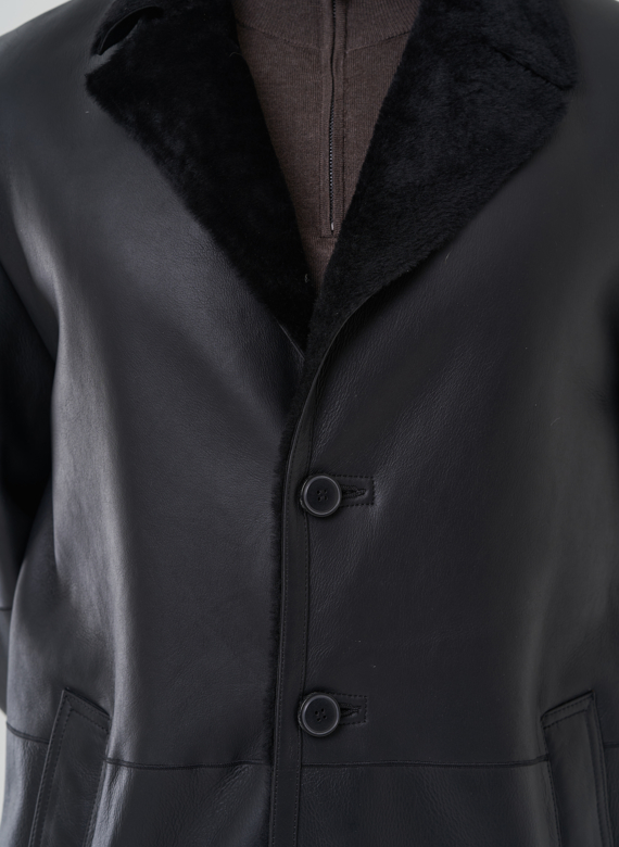 Дубленка мужская черного цвета 