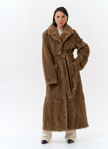 Длинная шуба из меха норки с английским воротником