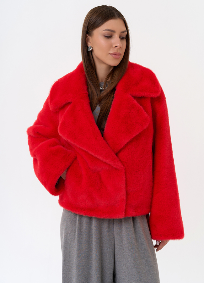 Куртка женская из эко меха в красном цвете модель № 31221 в кредит