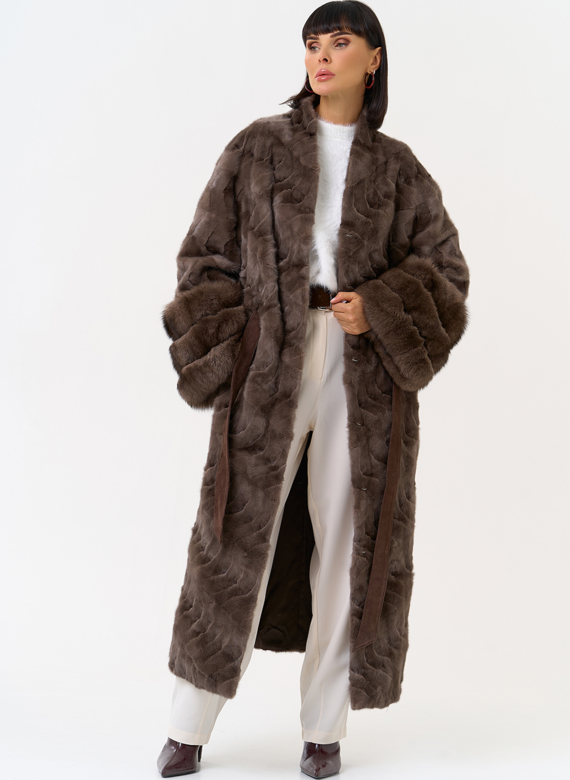 Женская шуба из меха норки с поясом