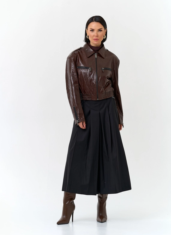 Короткая куртка из натуральной кожи