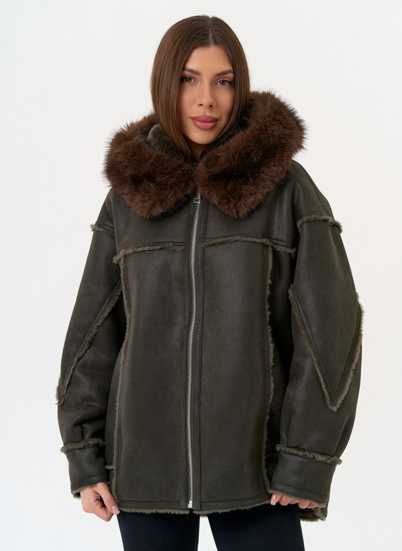 Женская дубленка из эко замши с капюшоном из эко меха