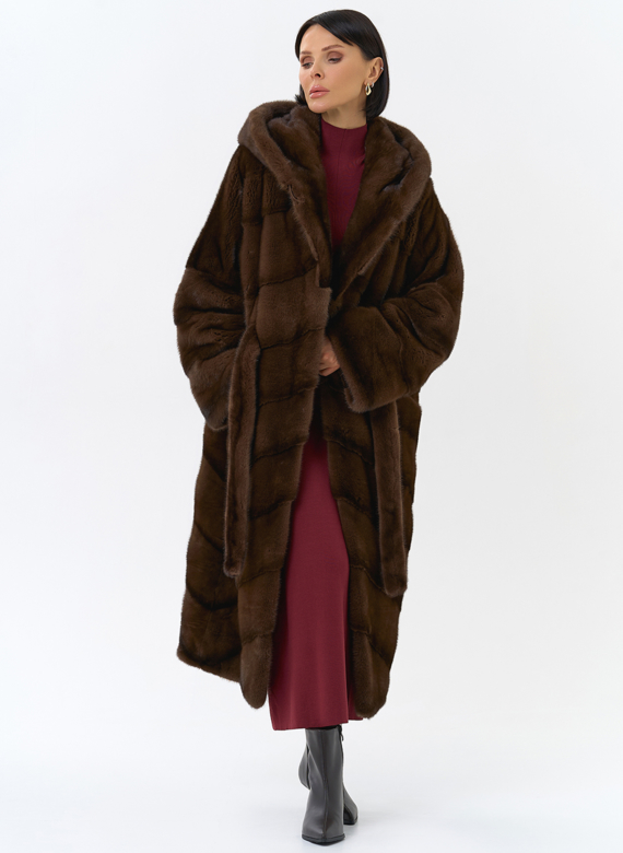 Шуба из меха норки с капюшоном