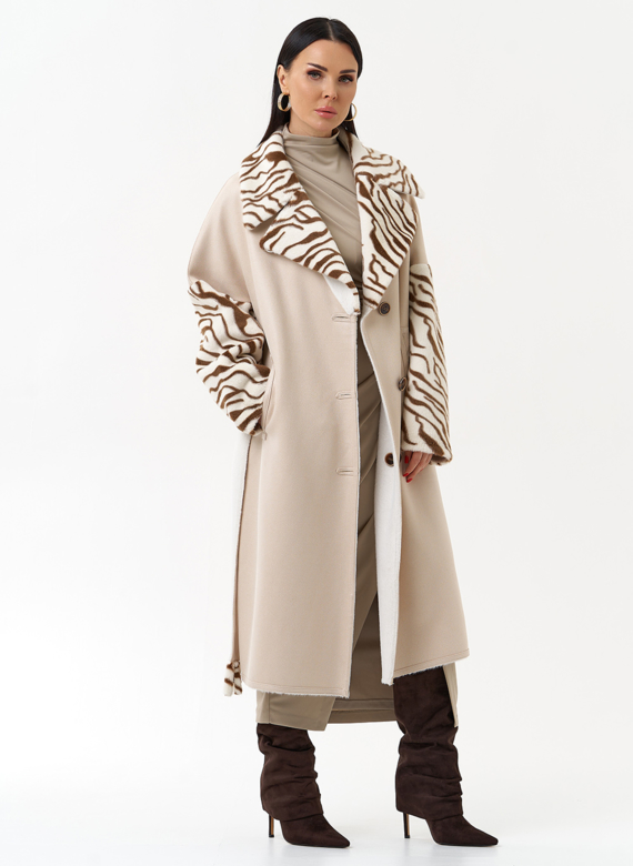 Двухстороннее пальто из эко замши с английским воротником