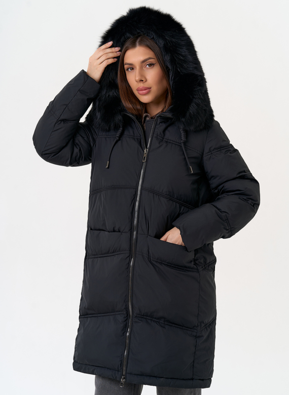 Женский пуховик с капюшоном из меха песца