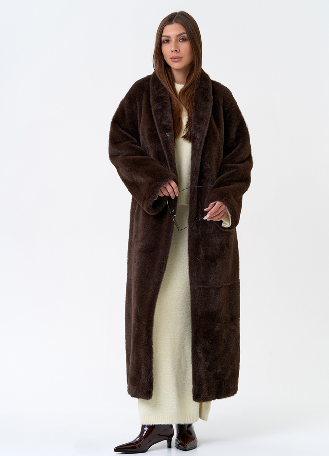 Длинное пальто из эко меха с декоративным поясом модель № 31219 универмаг малина