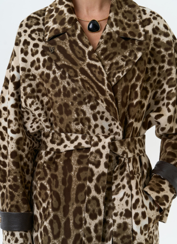 Женское пальто с анималистическим принтом