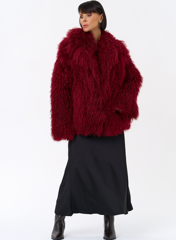 Красная шуба из ламы
