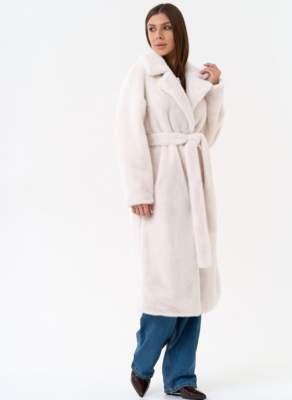 Женское пальто из эко меха с декоративными молниями