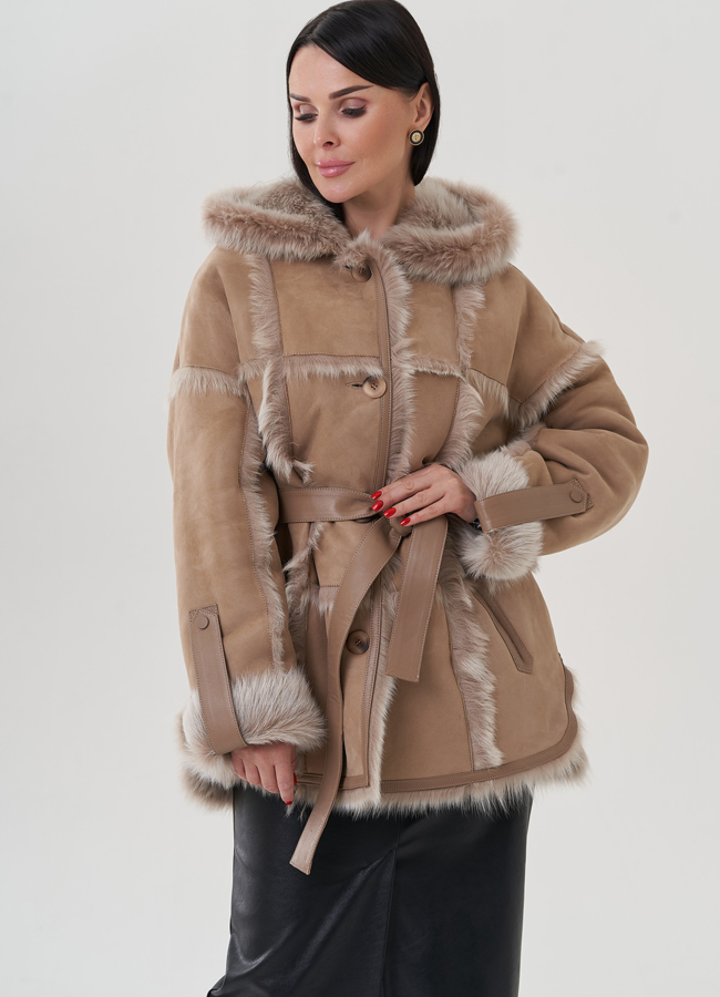 фото Женская дубленка с капюшоном модель № 25633