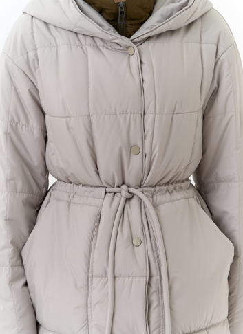 Женская куртка с контрастным воротником