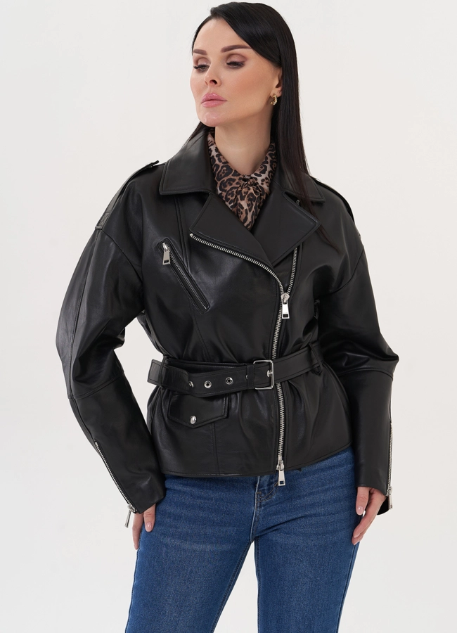 Кожаная куртка черного цвета модель № 500140 меха малина