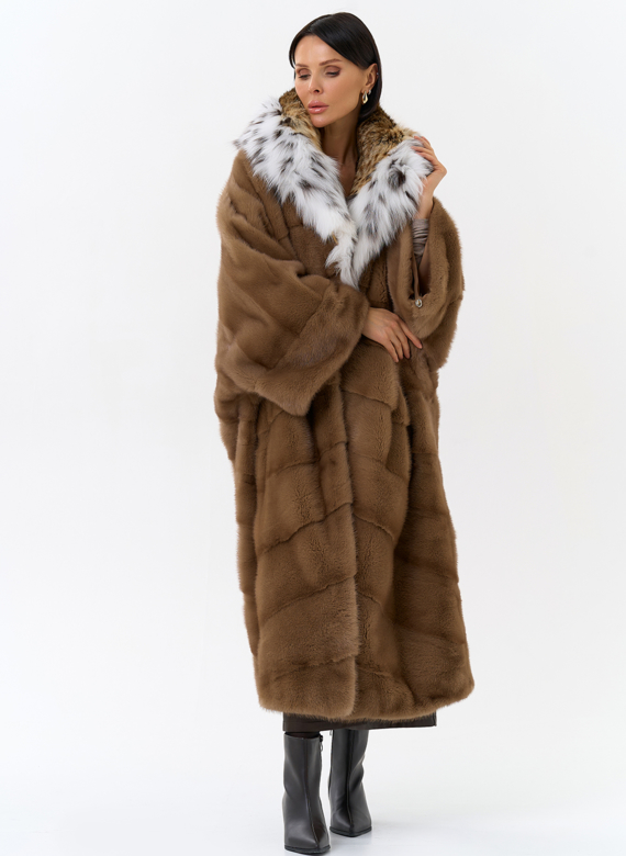 Шуба из меха норки с капюшоном из меха рыси
