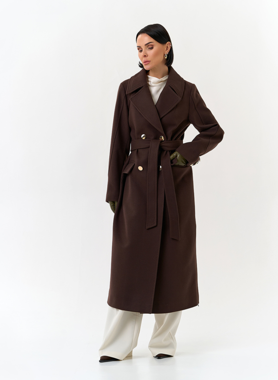Женское пальто с английским воротником