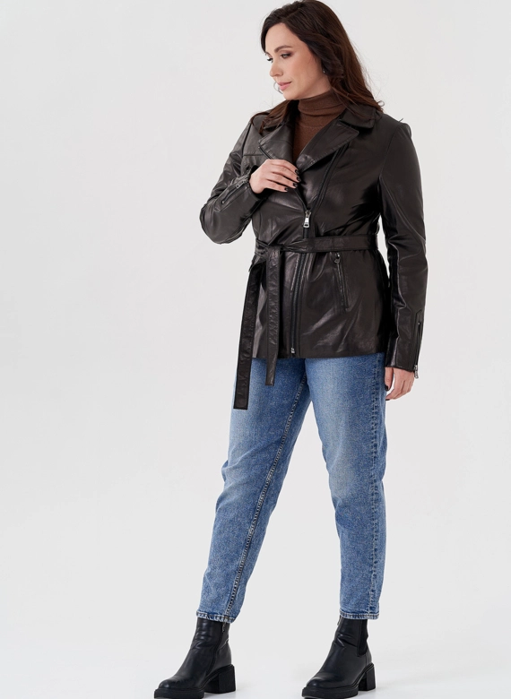 Женская кожаная куртка с поясом