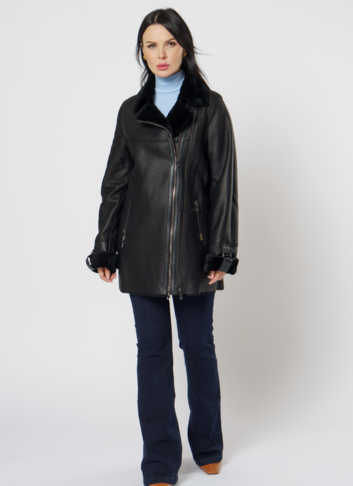 Удлиненная дубленка из овчины черного цвета